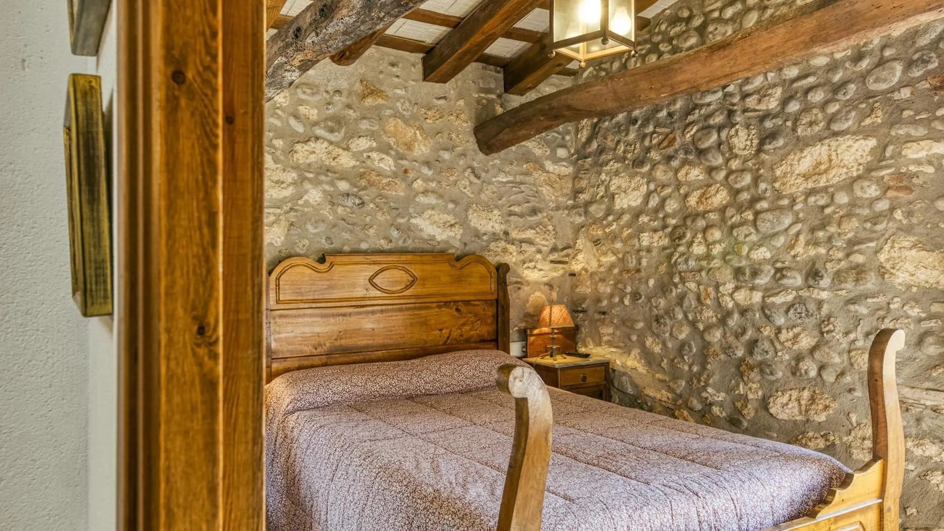 Can Roca Montiro 0*,  Spain